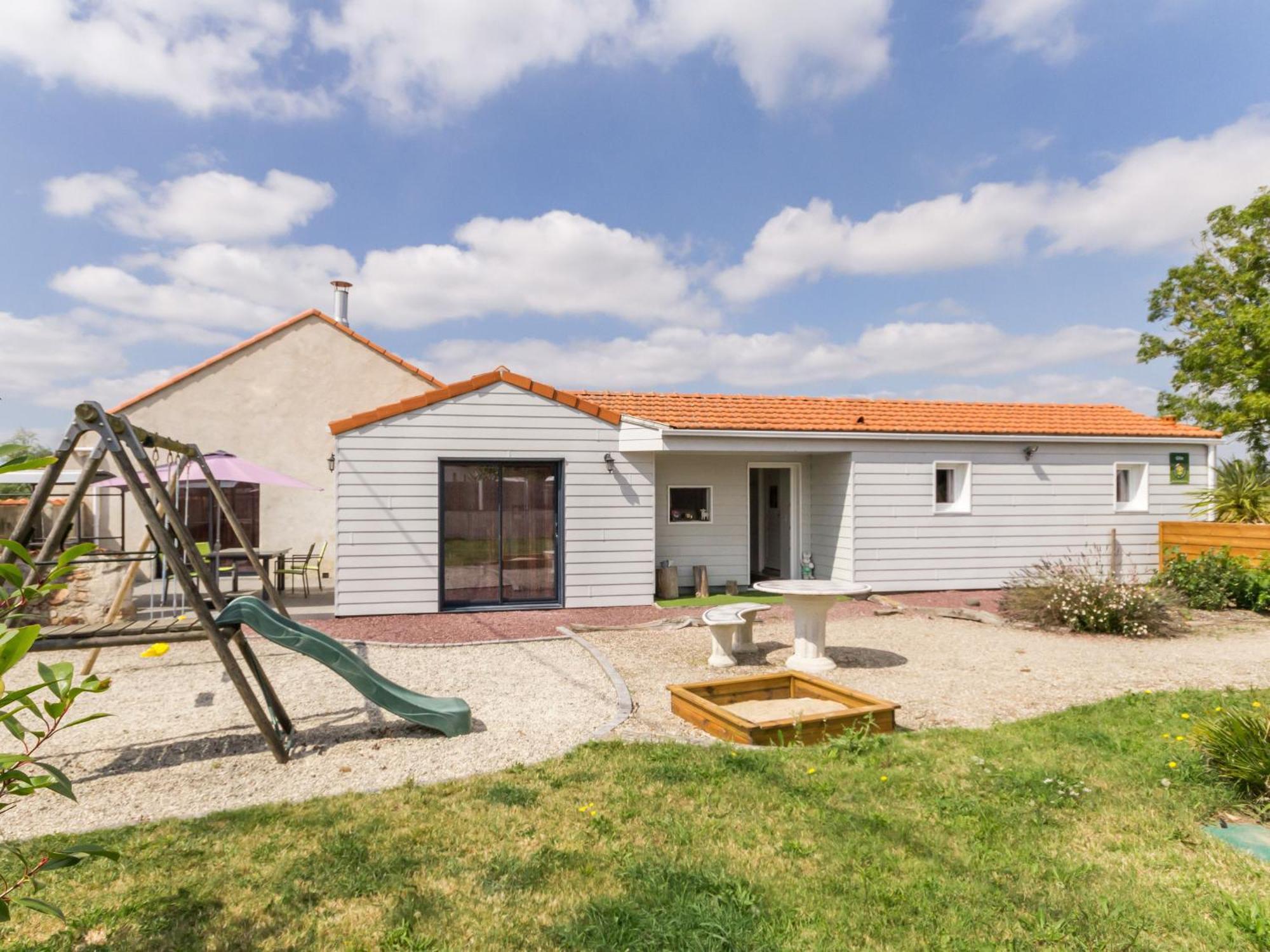 Saint-viaud, 4 Pièces, 6 Personnes - Fr-1-306-1047